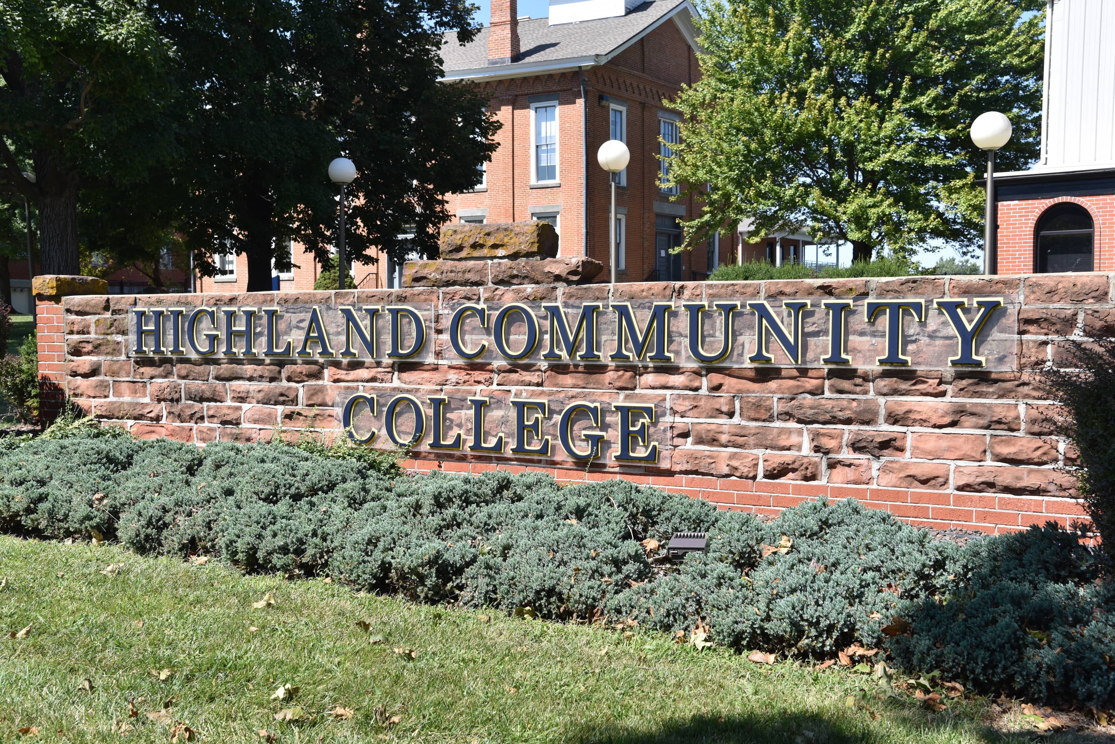 Highland Community College Front Sign 